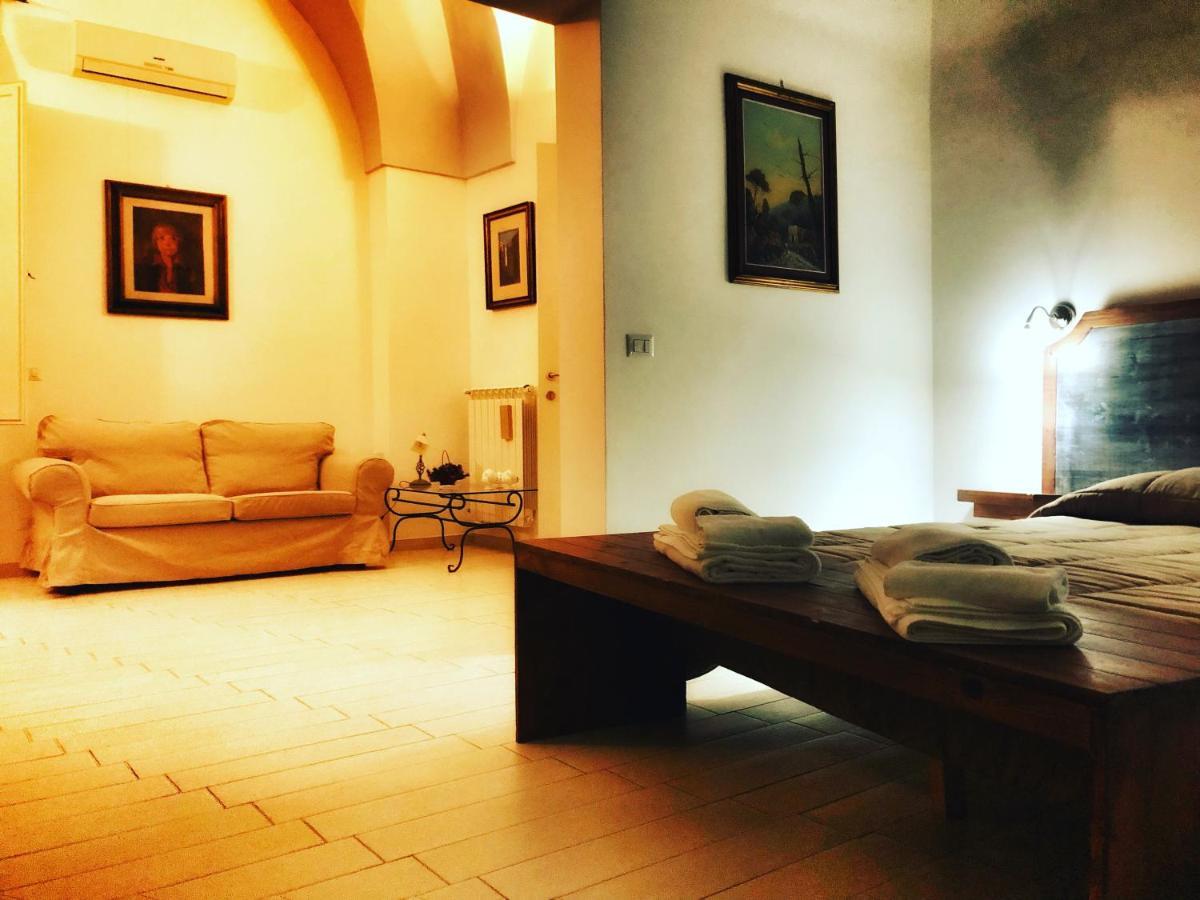 Palazzo Salia Bed & Breakfast Lecce Exterior photo